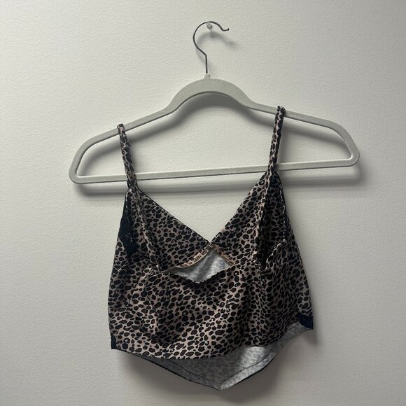 Edikted Leopard Print Crop Tank Top - Picture 3 of 3